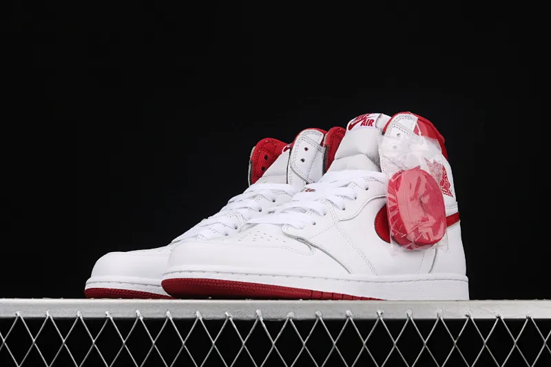 All categories Air Jordan Jordan series basketball shoes Air Jordan 1 High Air Jordan 1 Retro Metallic Red AJ1 Joe 1 white red 555088-103